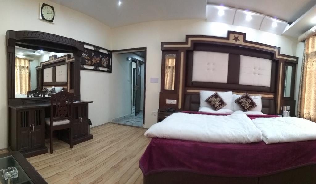 Le Grand Manali - The River Facing Hotel Ngoại thất bức ảnh