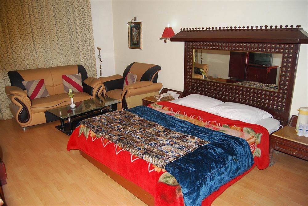 Le Grand Manali - The River Facing Hotel Ngoại thất bức ảnh