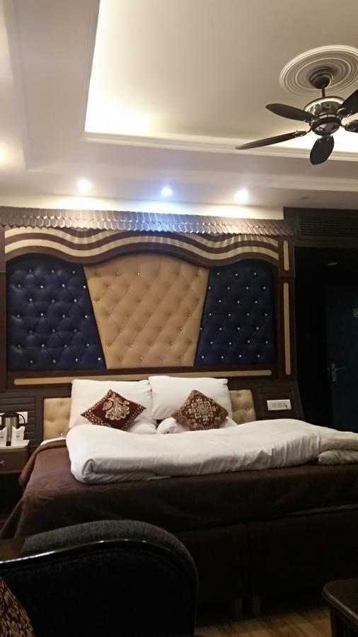 Le Grand Manali - The River Facing Hotel Ngoại thất bức ảnh