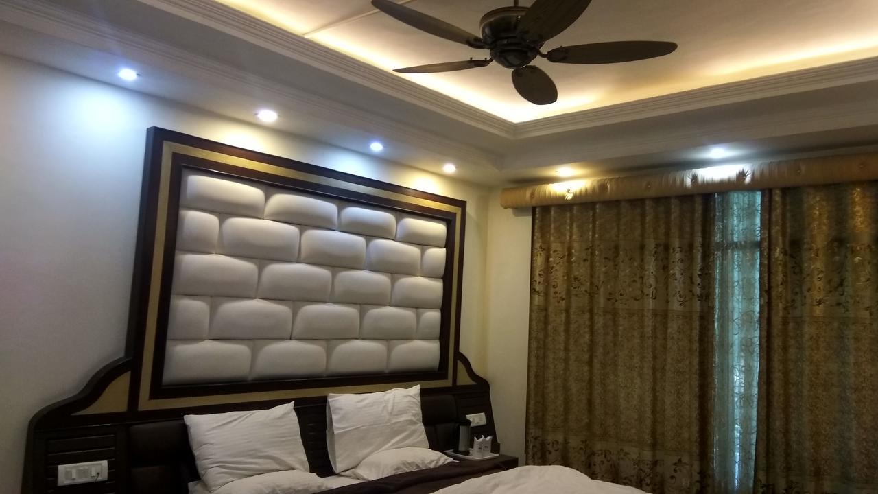 Le Grand Manali - The River Facing Hotel Ngoại thất bức ảnh