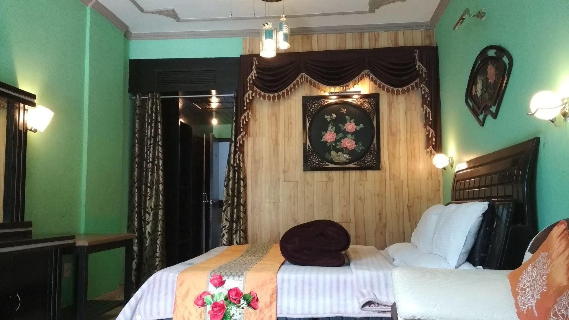Le Grand Manali - The River Facing Hotel Ngoại thất bức ảnh